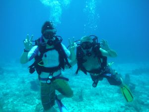 Roatan Discover Diving course